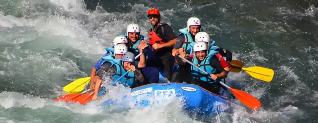 le rafting, activité de cohésion d'équipe