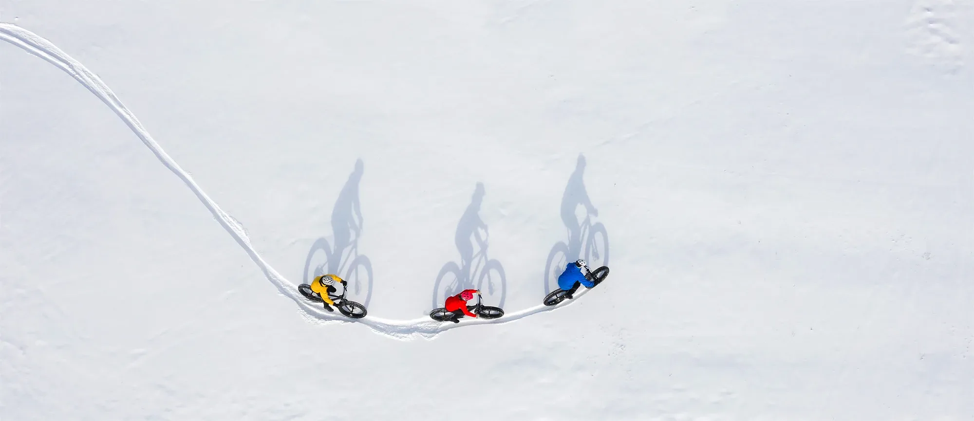 Groupe seminaire experience originale en fat bike sur la neige